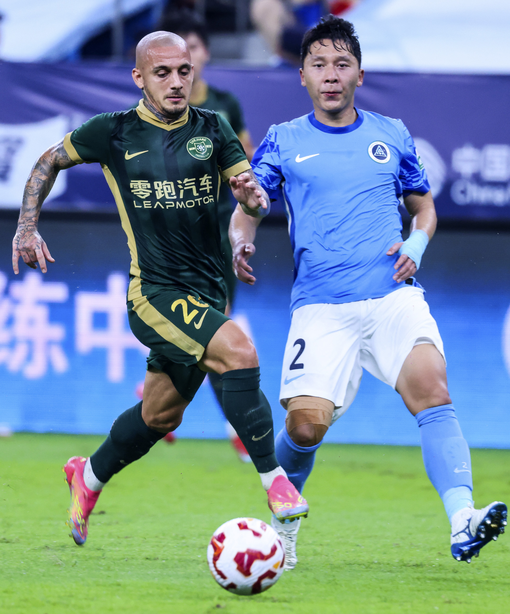 关于足总杯今晨走向成谜；浙江稠州调整名单；气氛紧张；控场能力受关注的信息