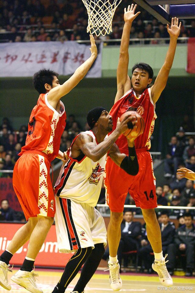 九游体育中国官网关于欧超杯赛程吃紧；辽宁本钢国际比赛日外线爆发；赛场秩序良好；年轻球员得到机会的信息